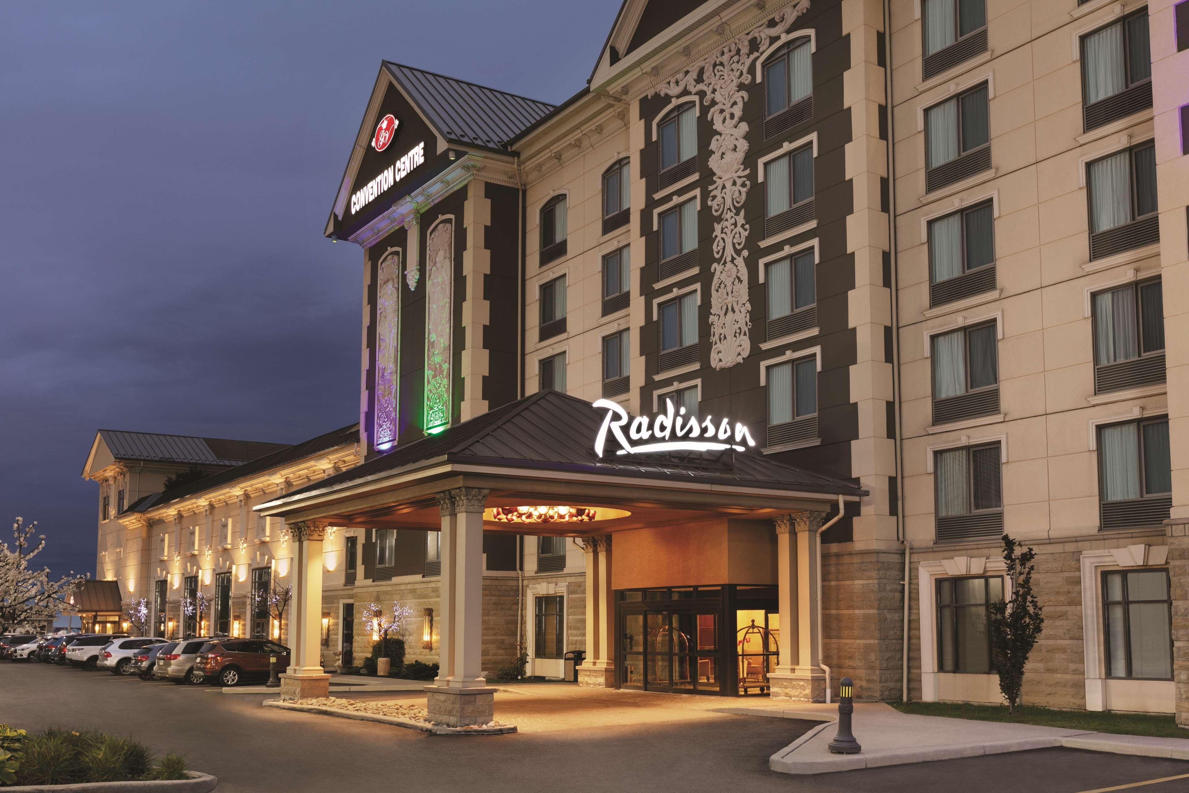 Vista Exterior Radisson Hotel Toronto Airport West