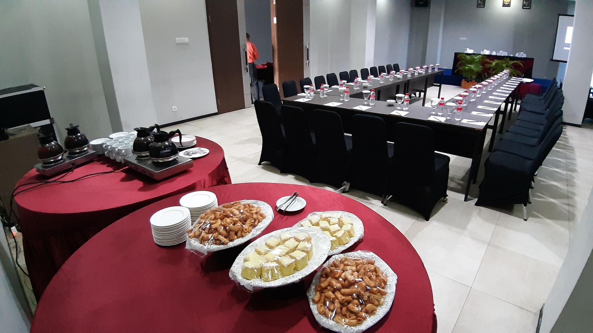 Sala de Reuniones Xtra Hotel Bengkulu