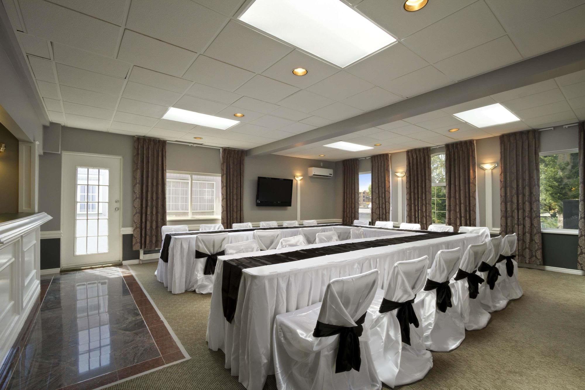 Sala de Reuniones Travelodge Abbotsford