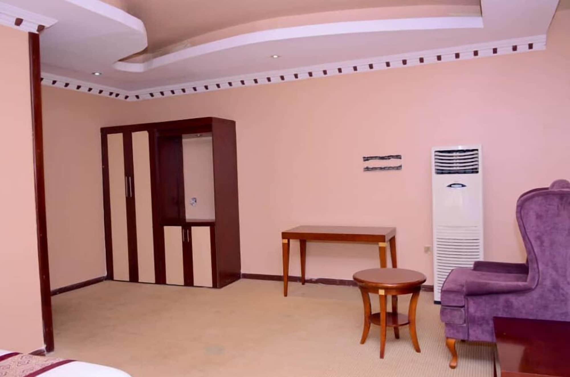 Habitación Ropani Hotel Kajjansi