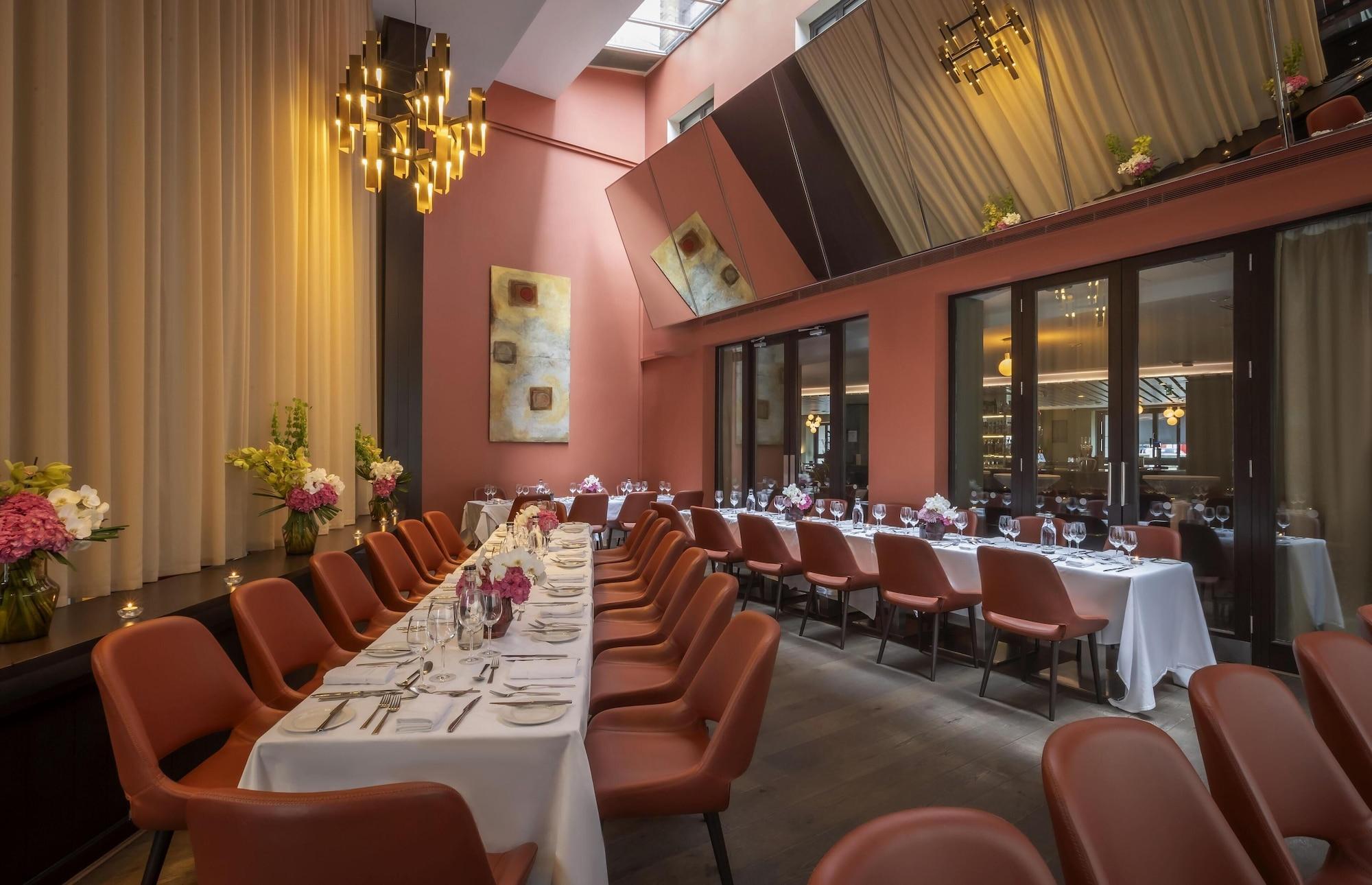 Restaurant The Morrison Dublin, Curio Collection by Hilton