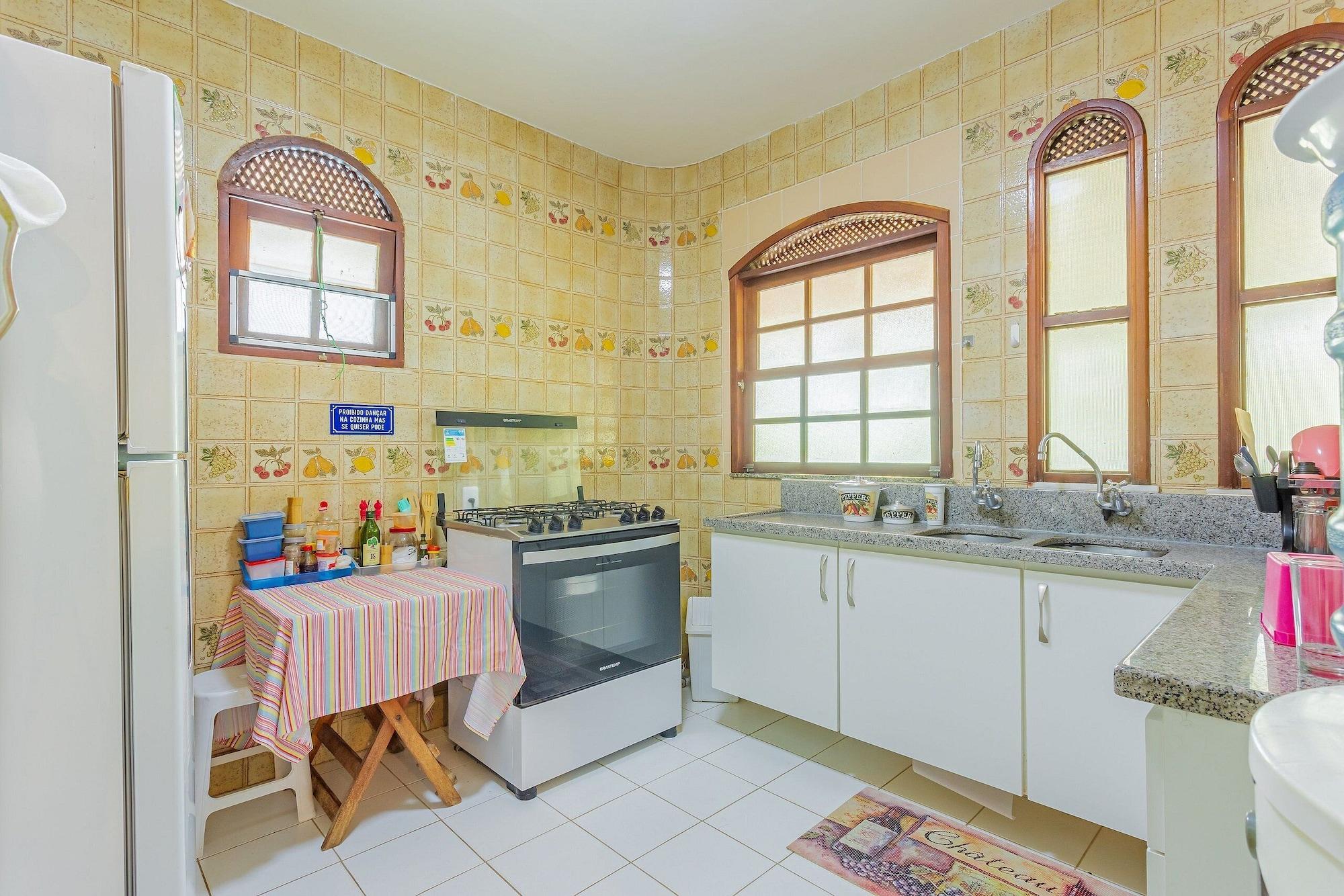 Equipamiento de Habitación GB44 Casa 4 Quartos a 200m da Praia