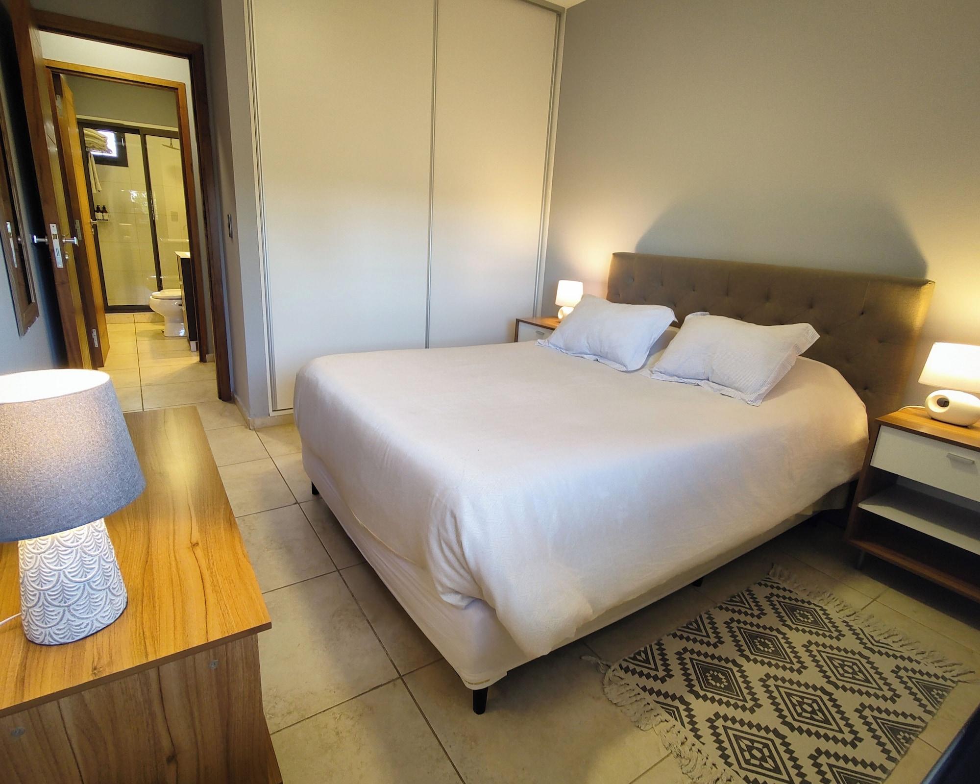 Varios Drummond Apartments