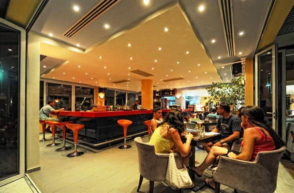 Bar/Salón Meropi Hotel & Apartments