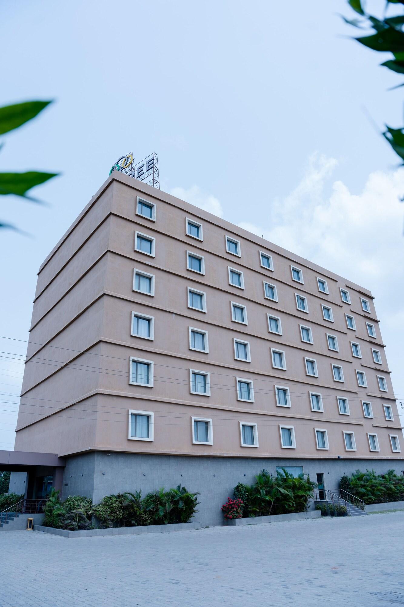 Vista Exterior Oaktree Hotel