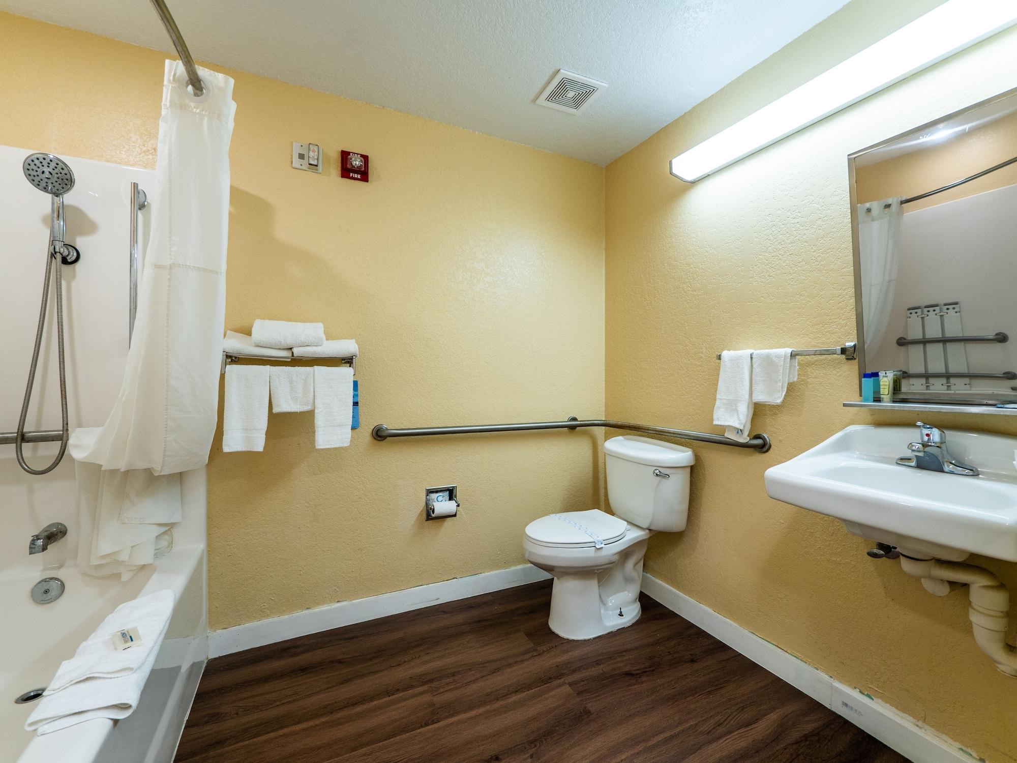 Equipamiento de Habitación Microtel Inn & Suites by Wyndham Ocala