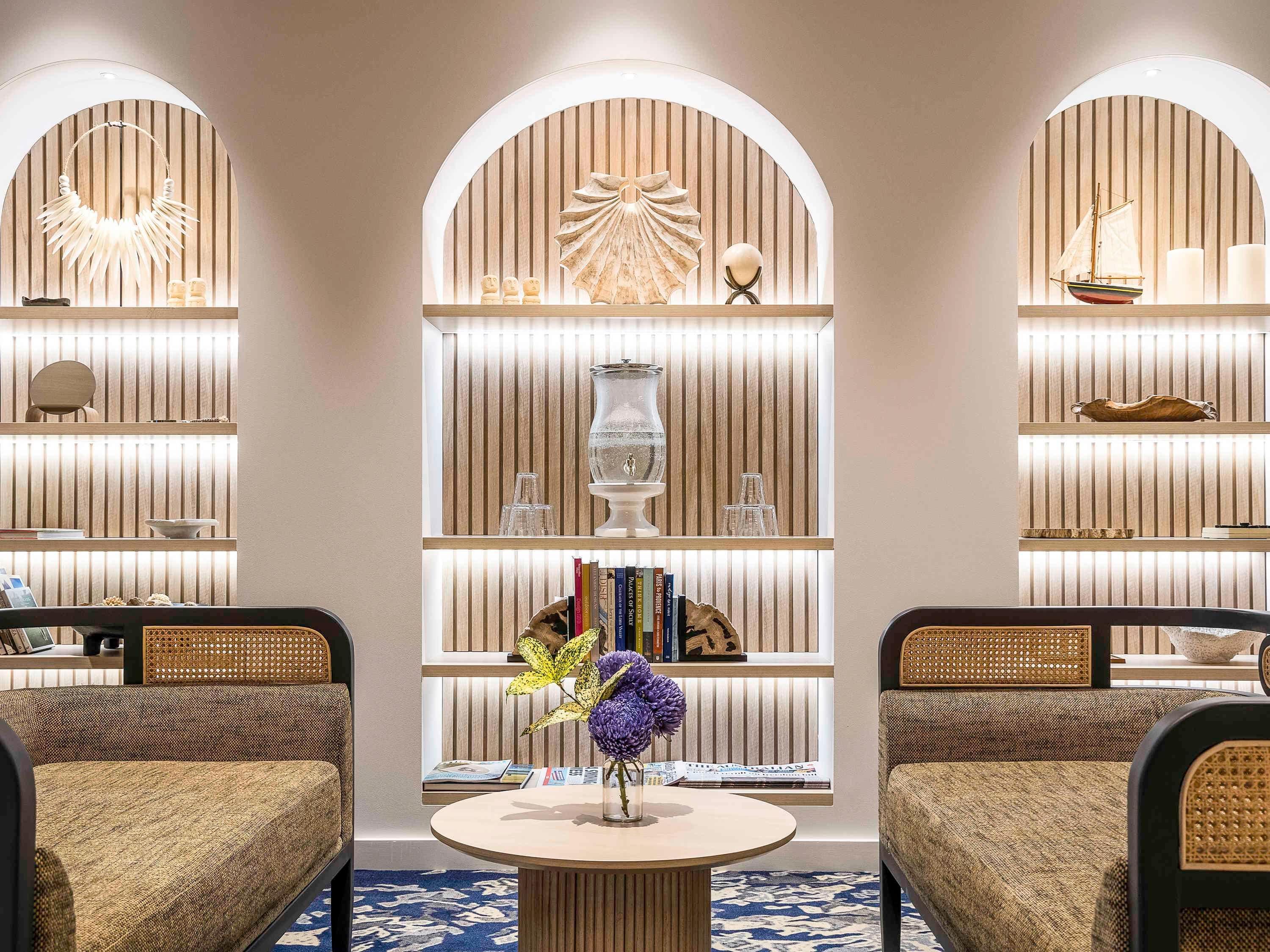 Vista Lobby Peppers Manly Beach