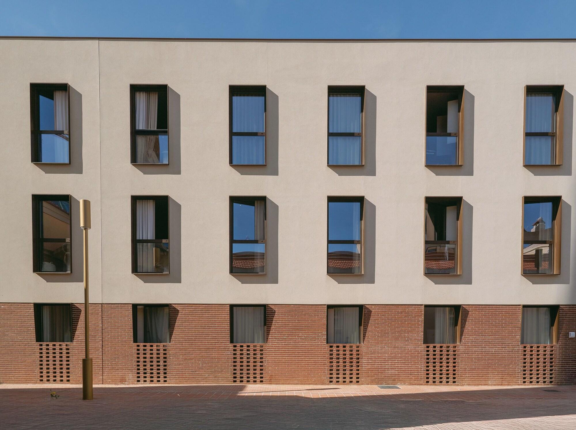 Vista Exterior BLAU Student Housing & Language Academy