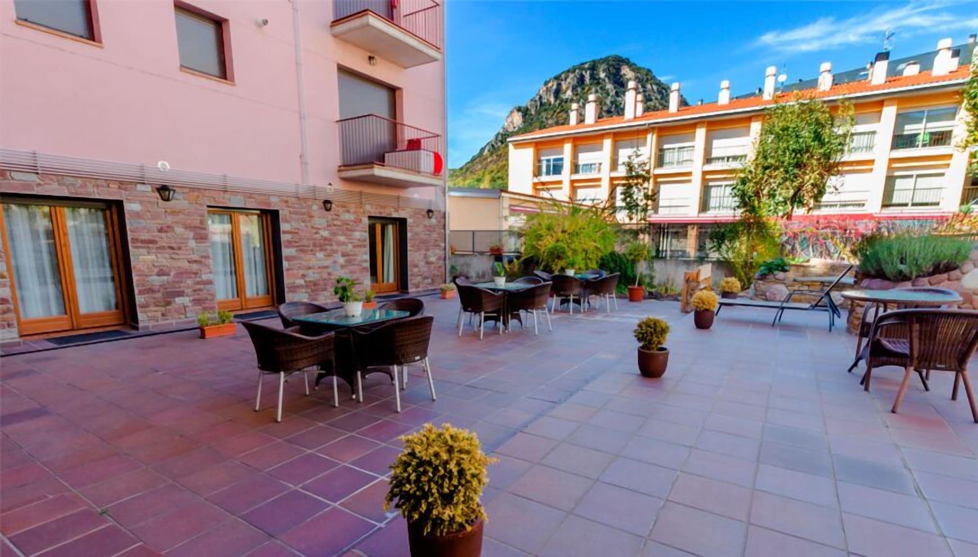 Vista Exterior Hotel Flor de Neu