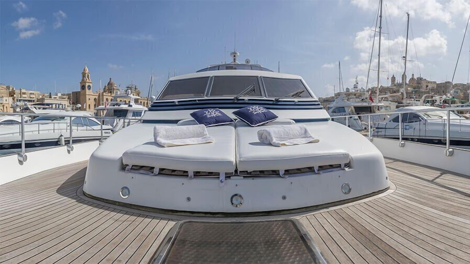 Vista Exterior Riti Yacht
