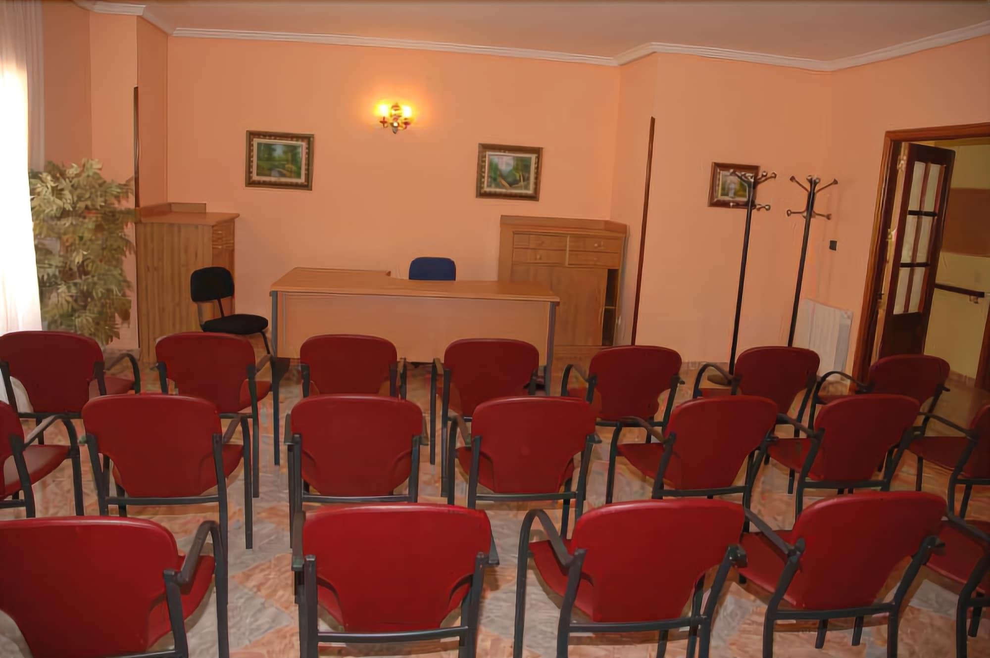 Sala de Reuniones Hotel Dracos Cebreros