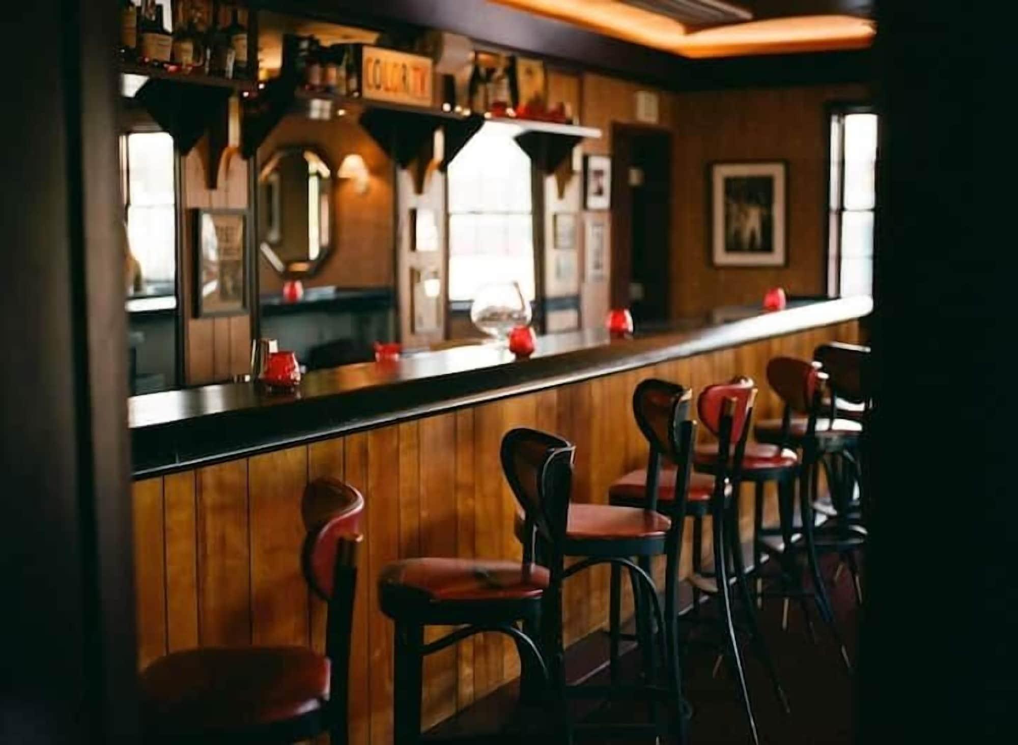 Bar/Salón Starlight Motor Inn
