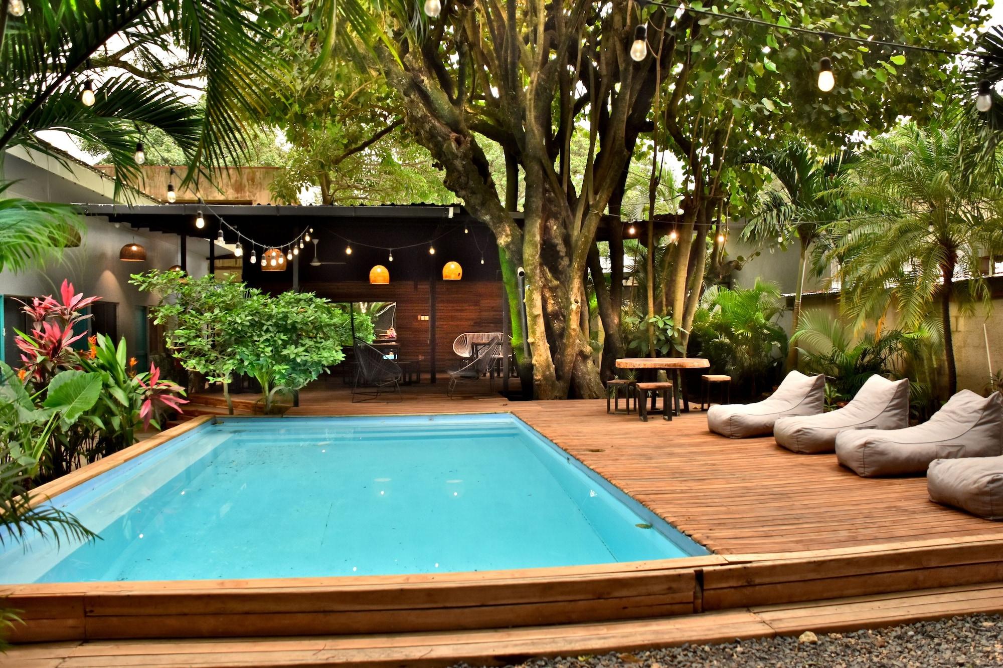 Vista Piscina Refugio Lodge