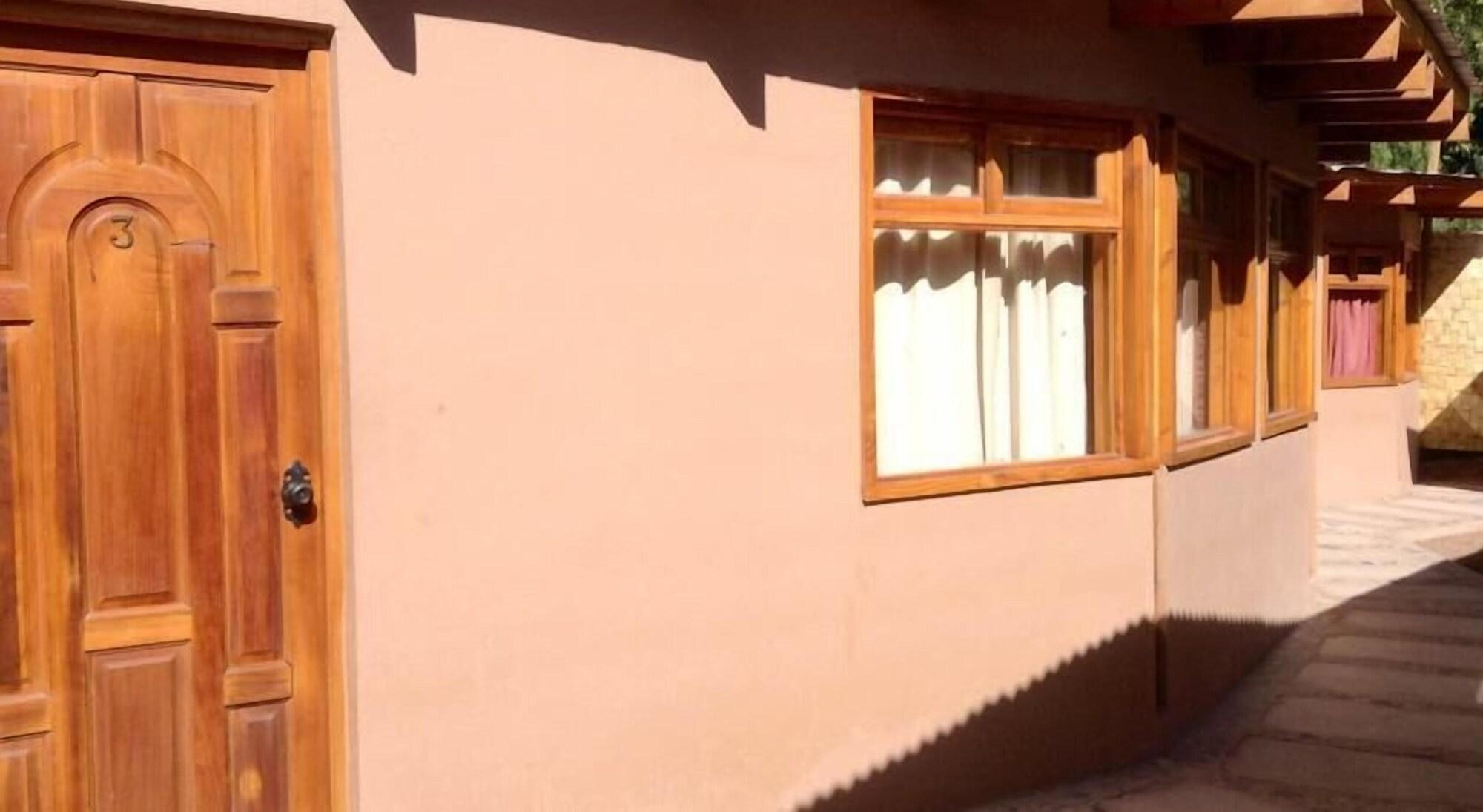 Varios Quechua Hotel