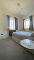 Alquiler Vacacional - New Modern Refurbished Luxe Apartment + Free Parking