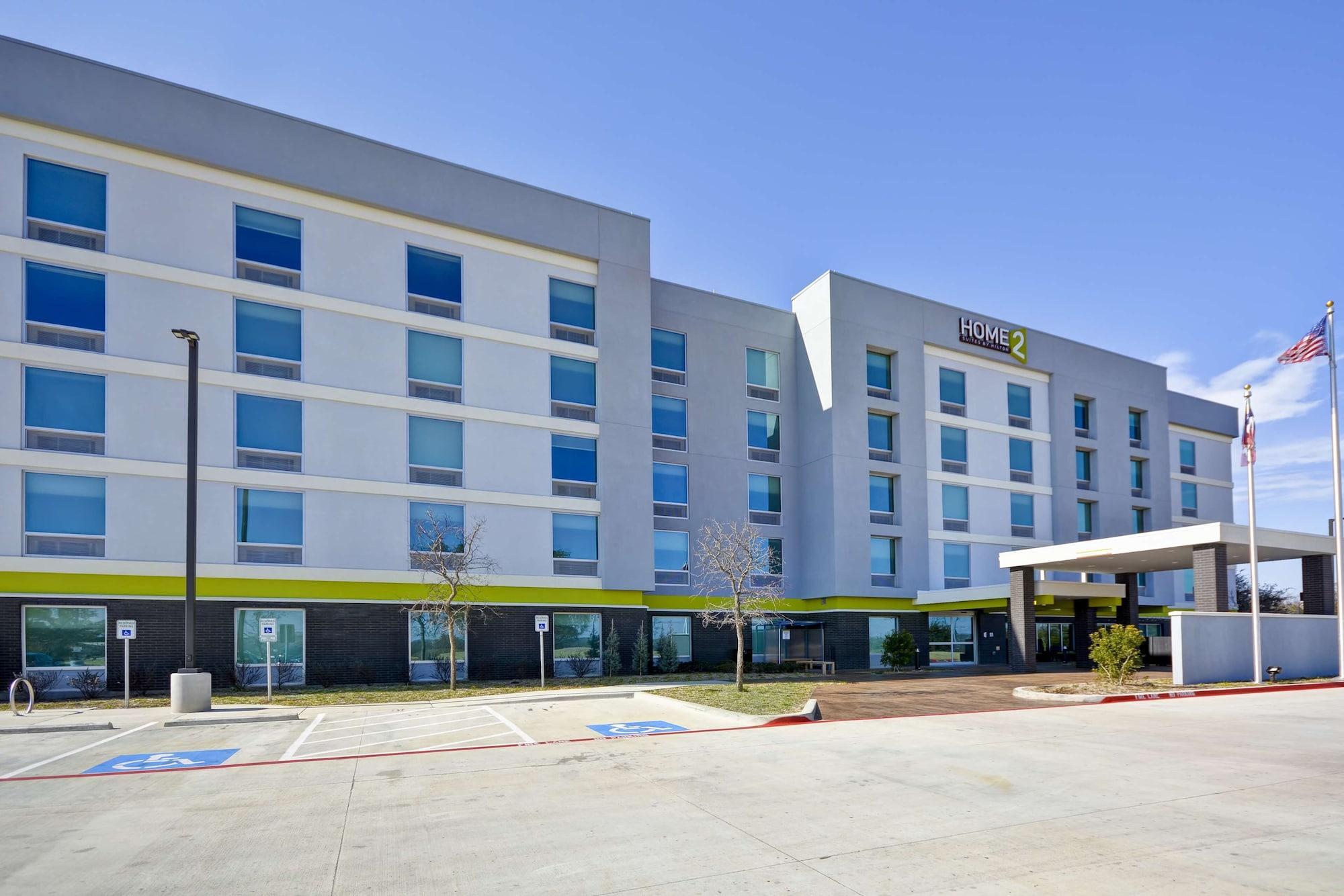 Vista Exterior Home2 Suites by Hilton North Dallas Central Expy