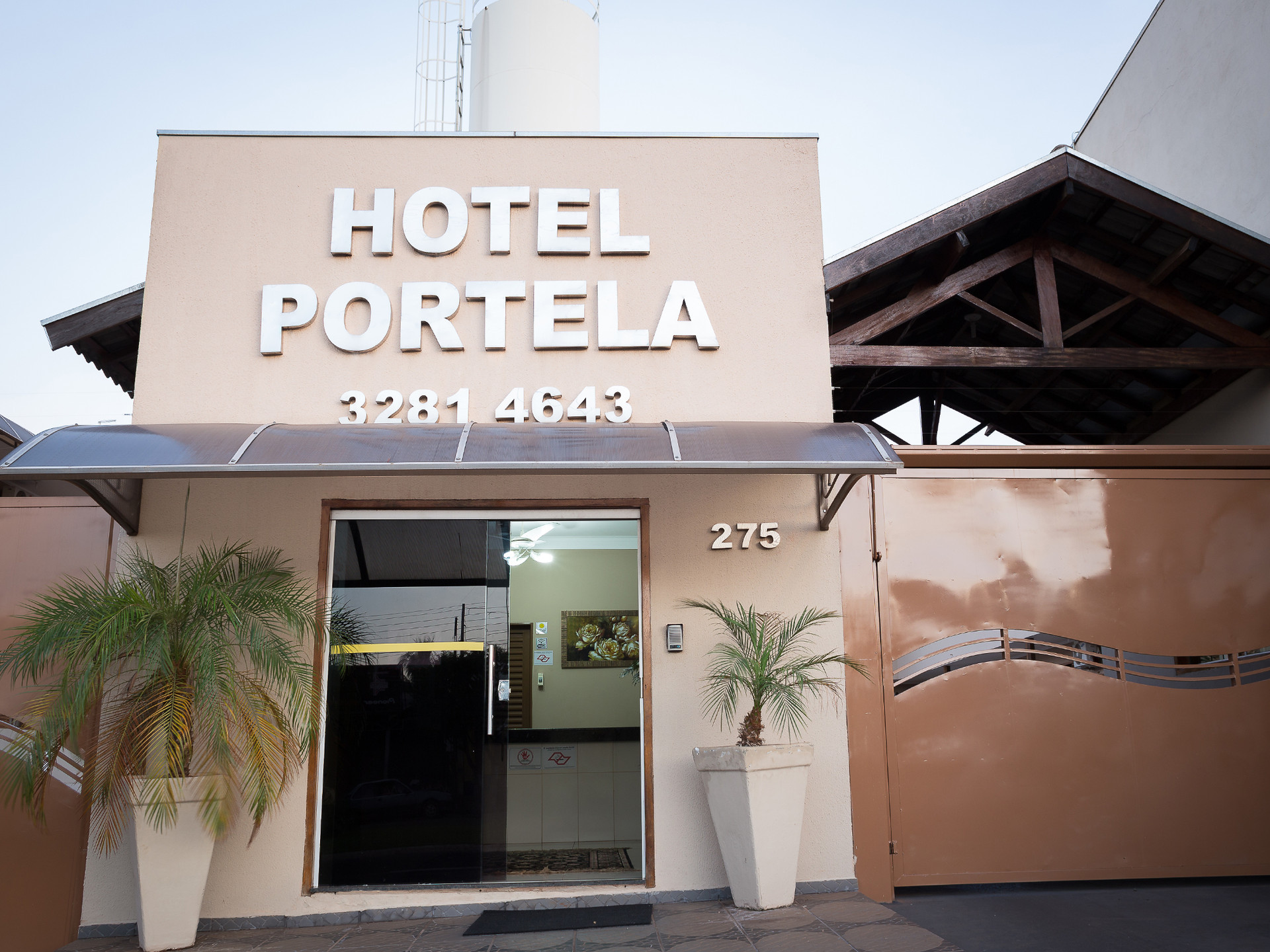 Vista Exterior Hotel Portela III