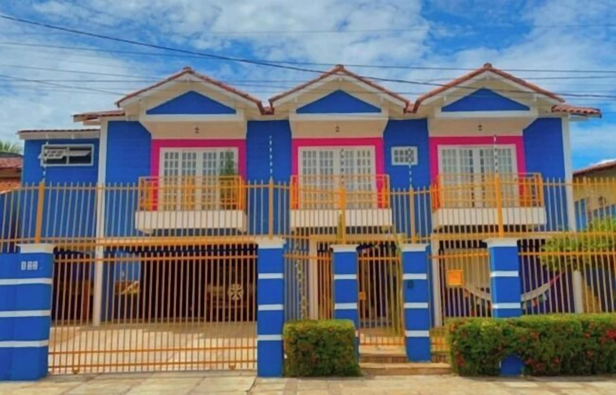 Vista Exterior Happiness House Hospedagem