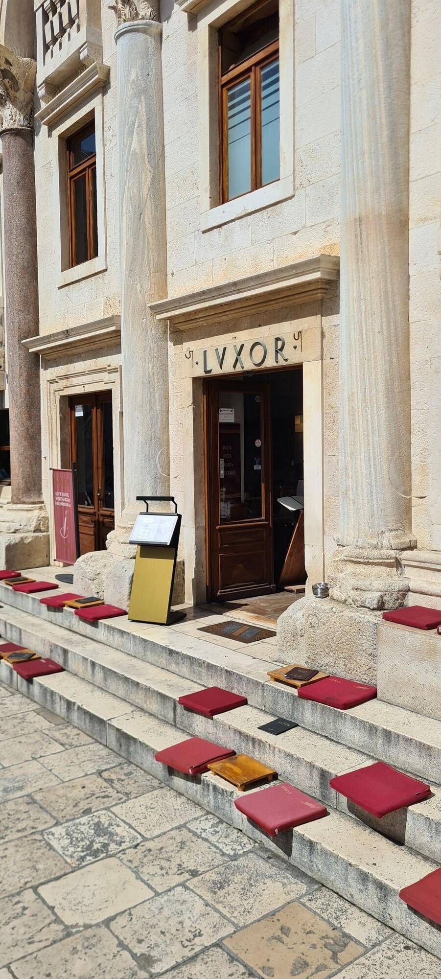 Restaurant Palace Luxury Room