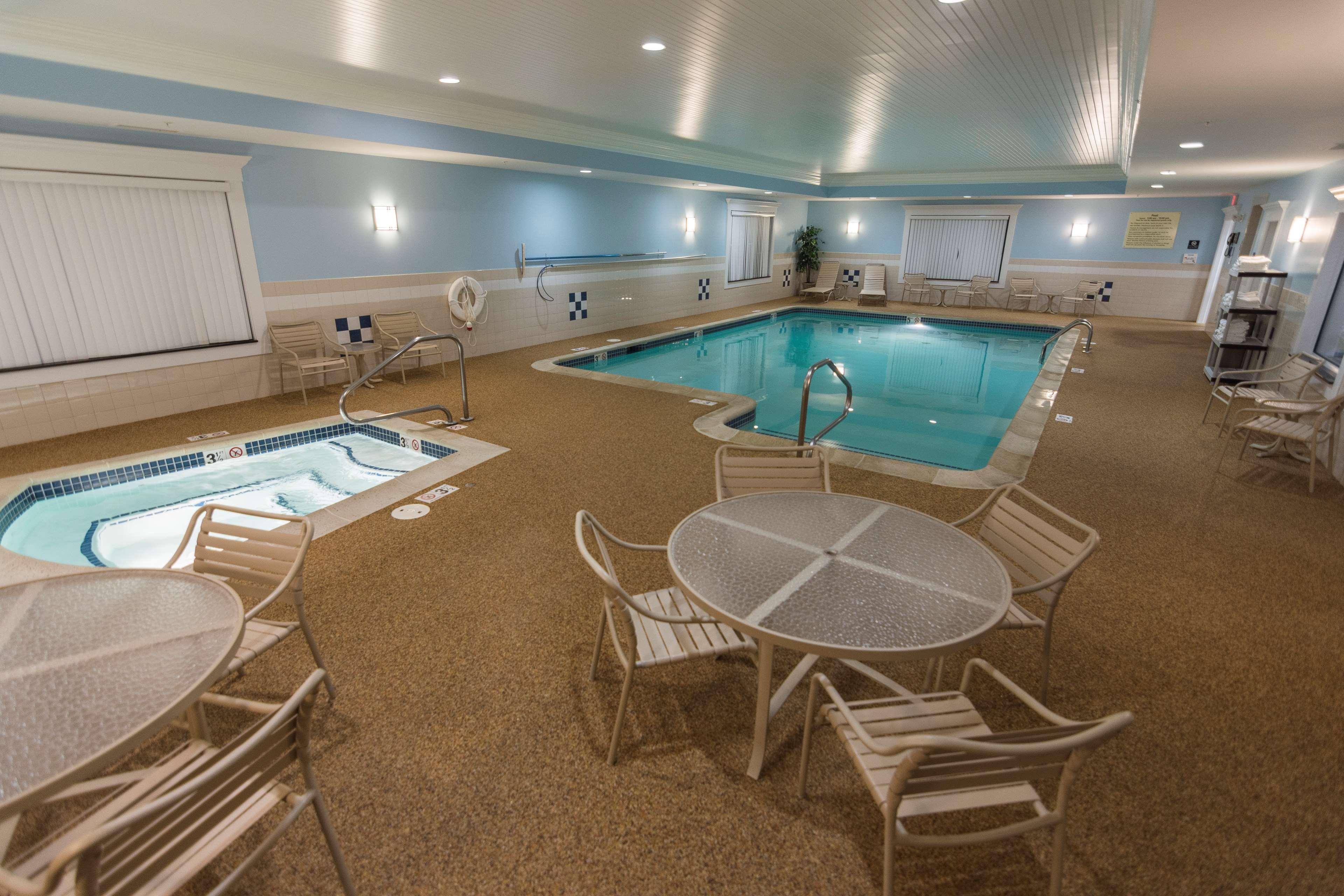 Vista Piscina Hampton Inn Bangor