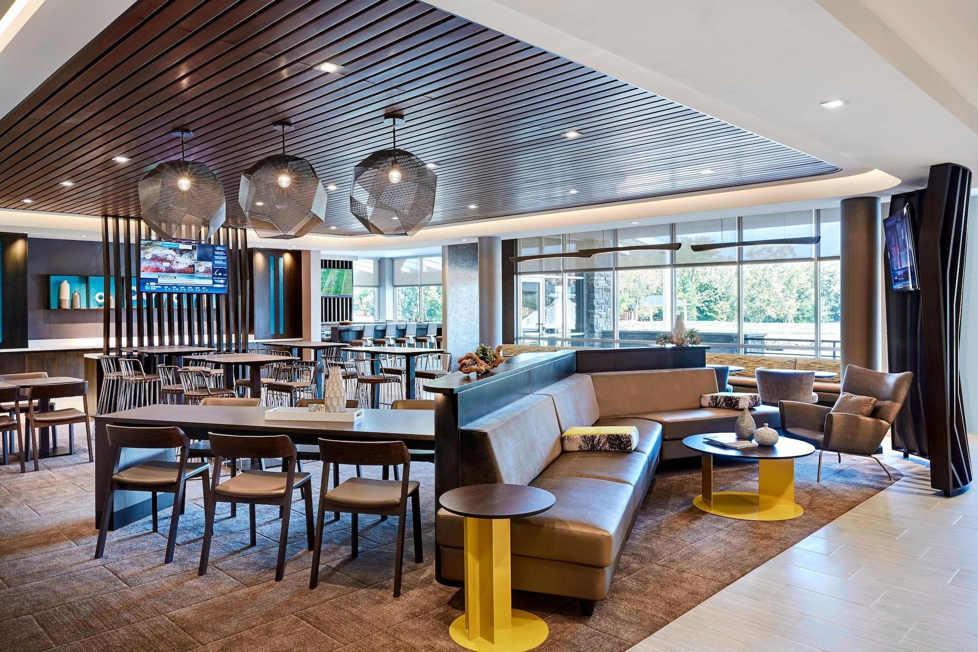 Vista Lobby SpringHill Suites by Marriott Fort Myers Estero