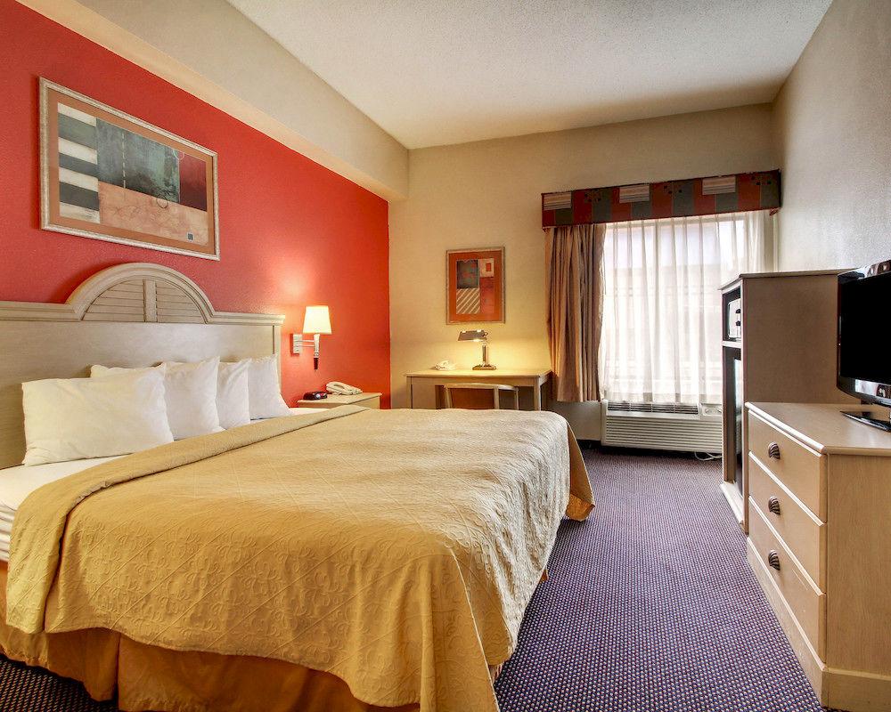 Comodidades del Alojamiento Quality Inn & Suites University Area
