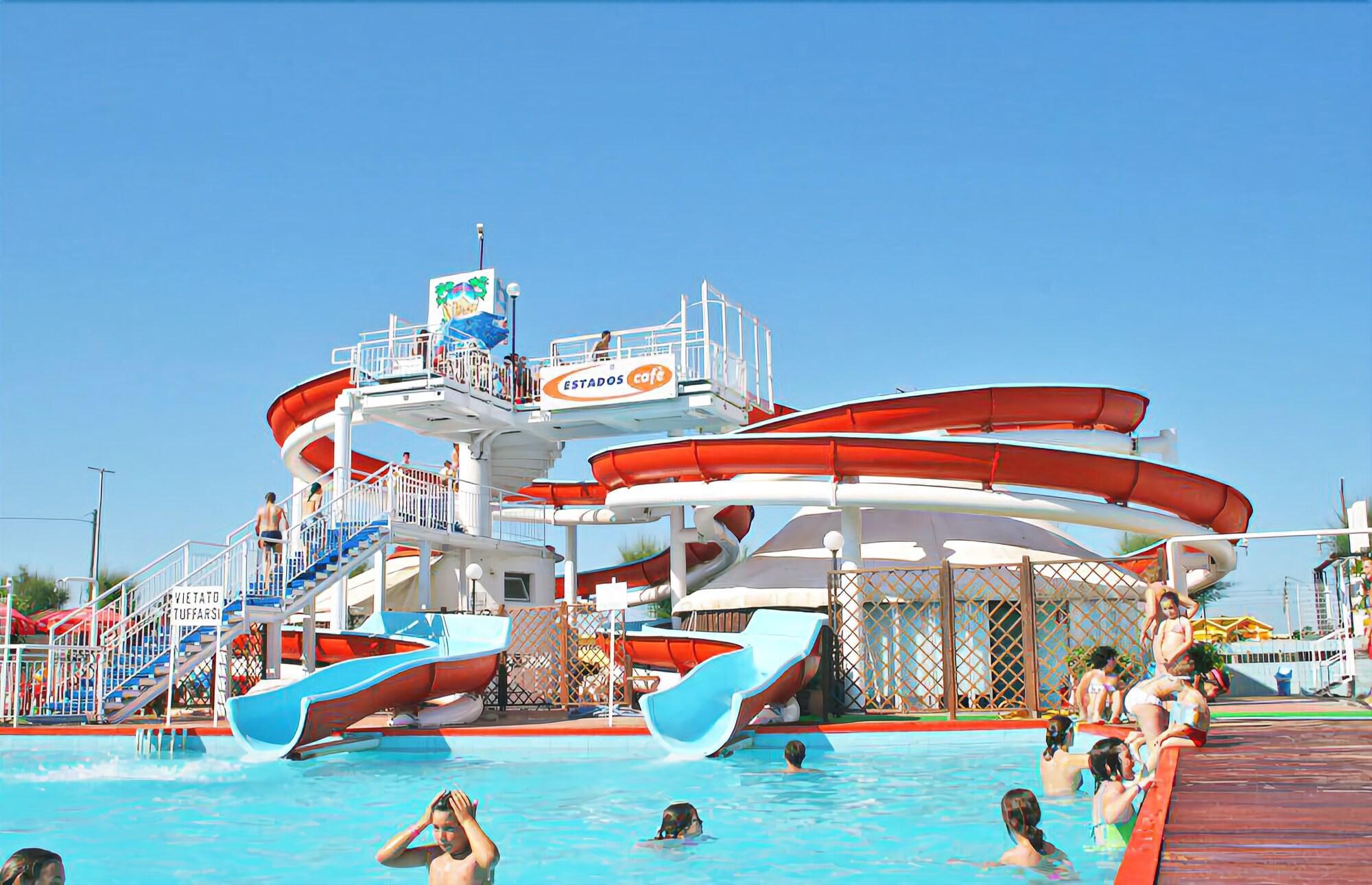 Instalaciones Recreativas Hotel Hollywood