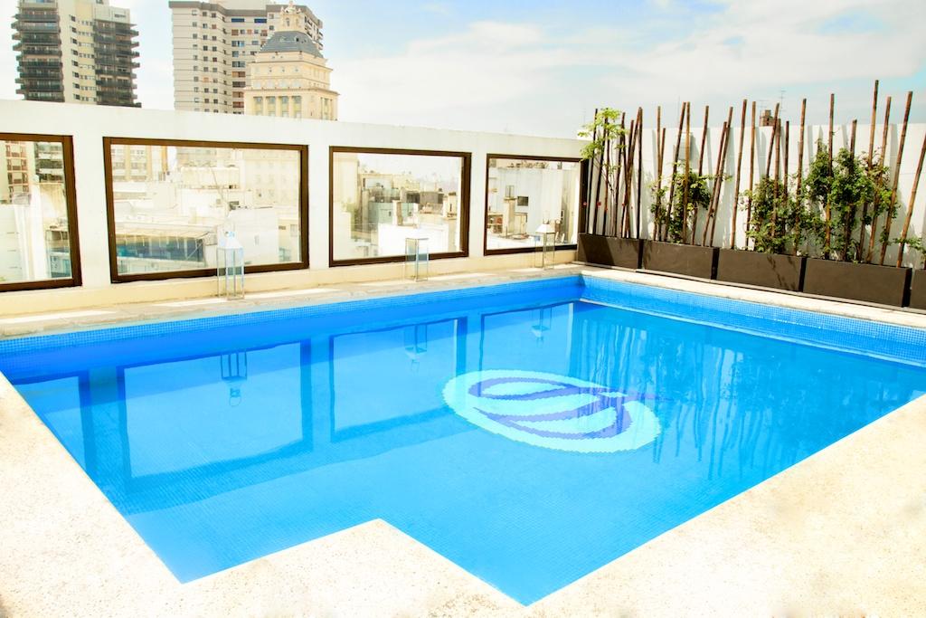 Vista Piscina Argenta Tower Hotel And Suites