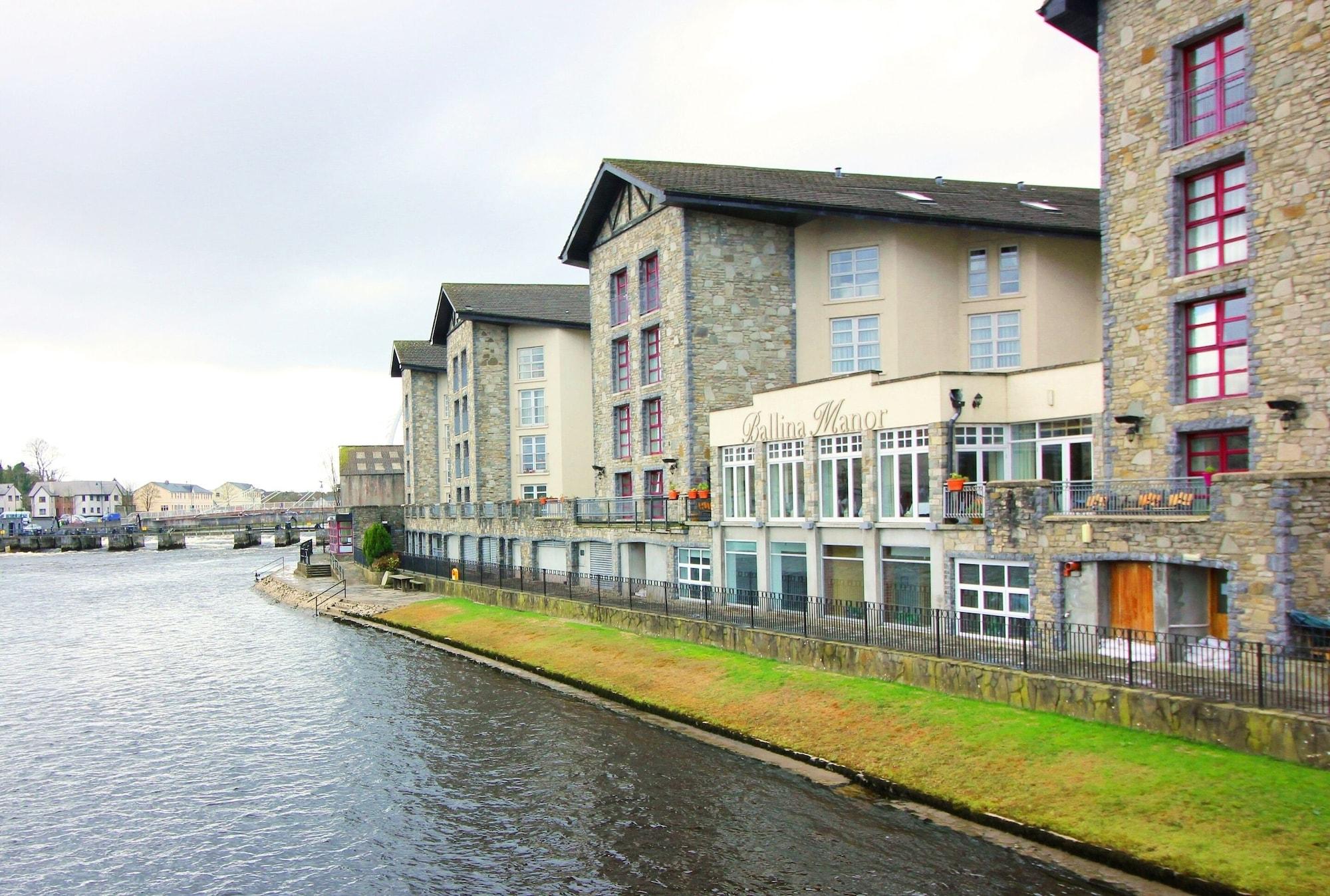 Vista Exterior Ballina Manor Hotel