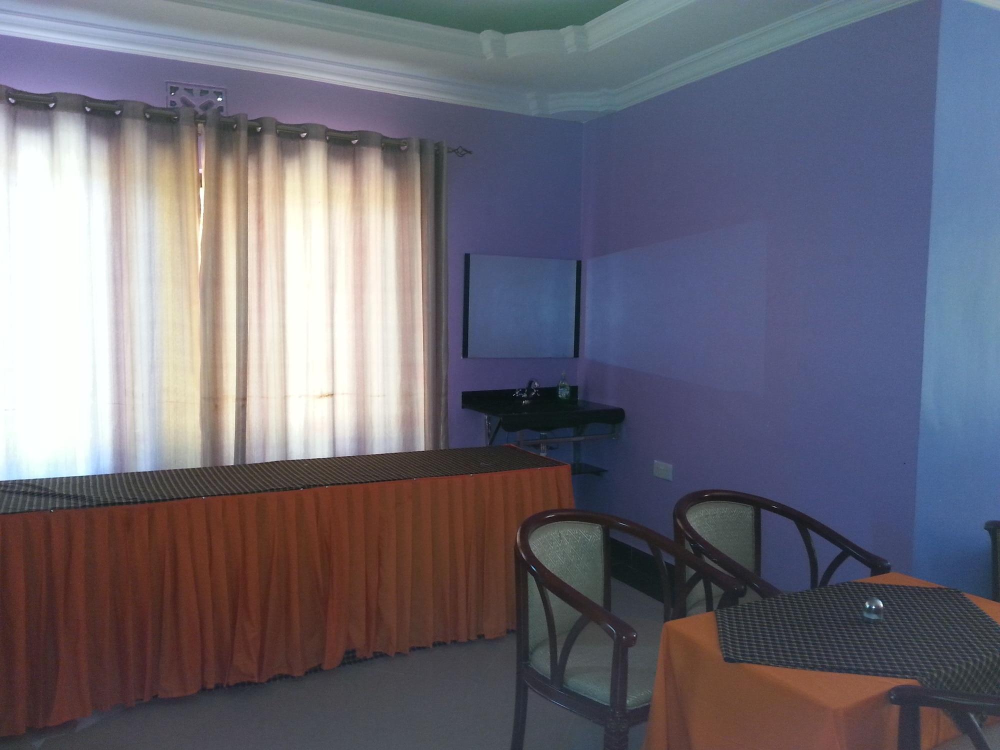 Bar/Salón Way Side Hotel