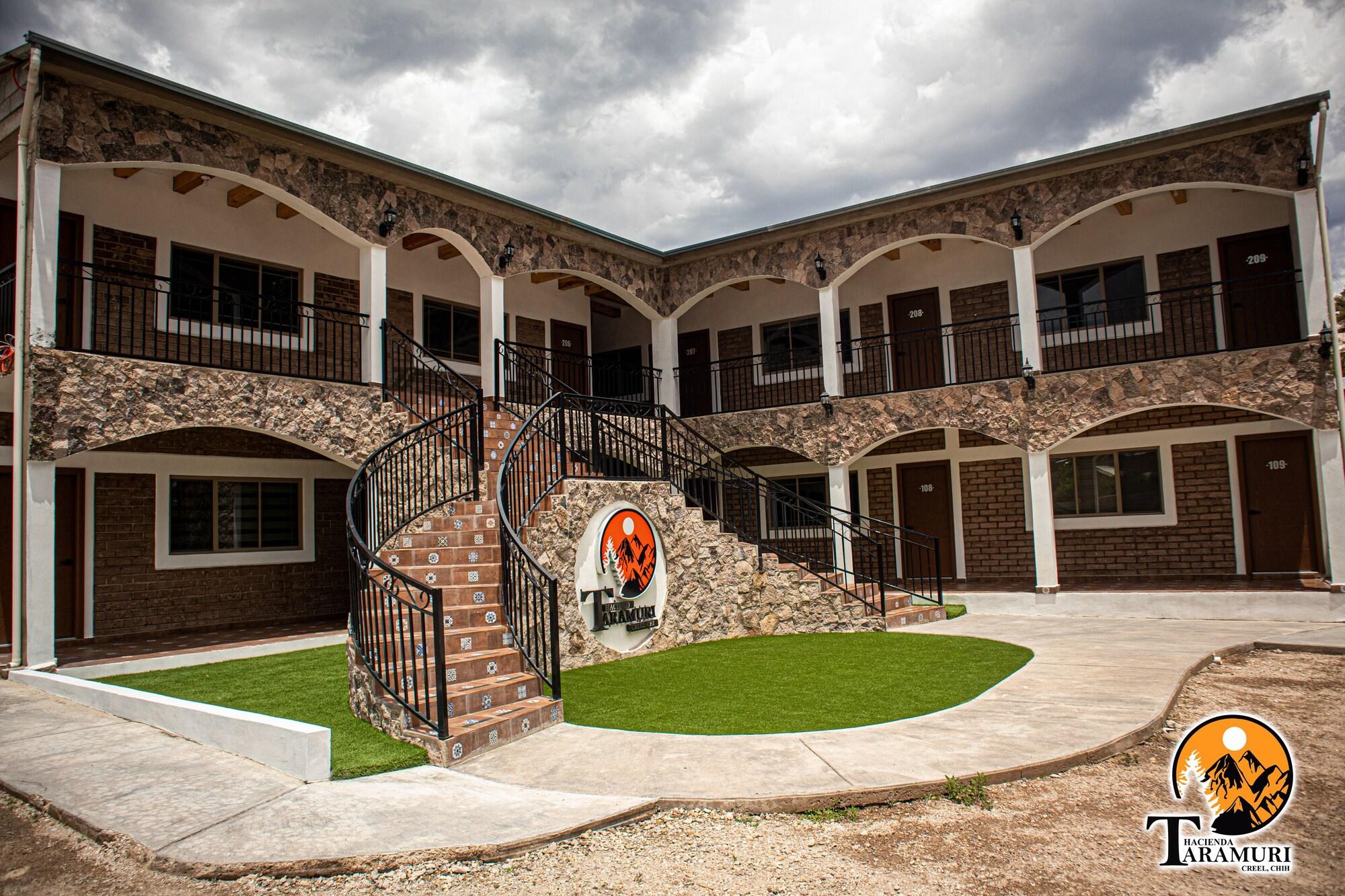 Vista Exterior Hotel Taramuri