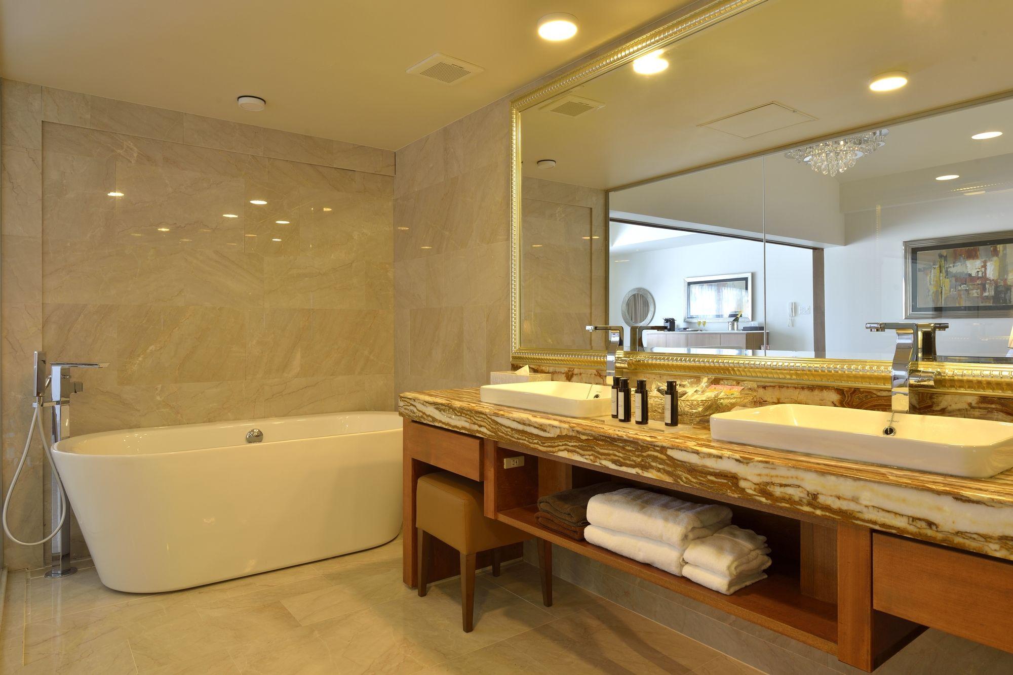 Equipamiento de Habitación IMGYA PALACE