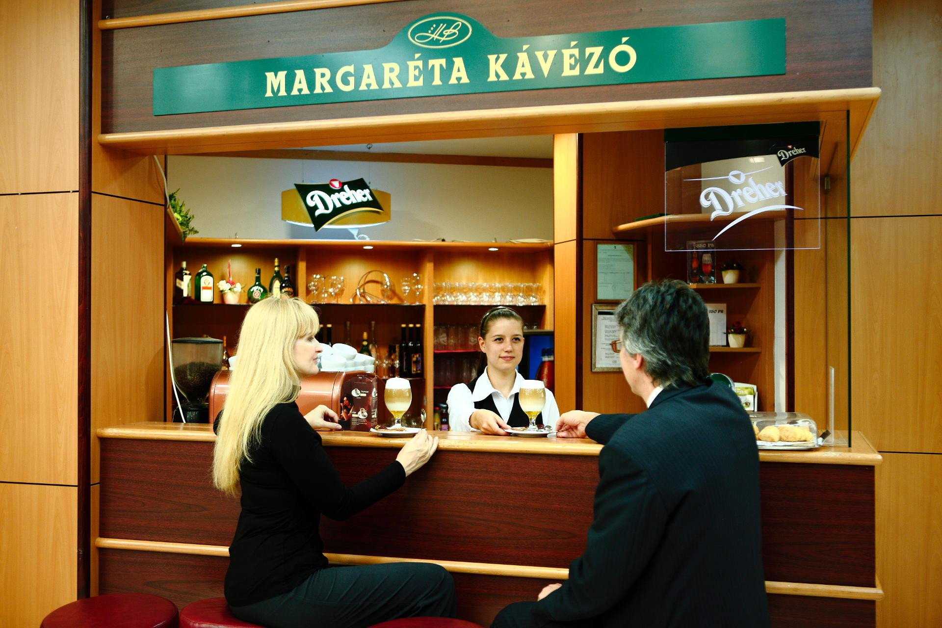 Bar/Salón Hotel Benczur