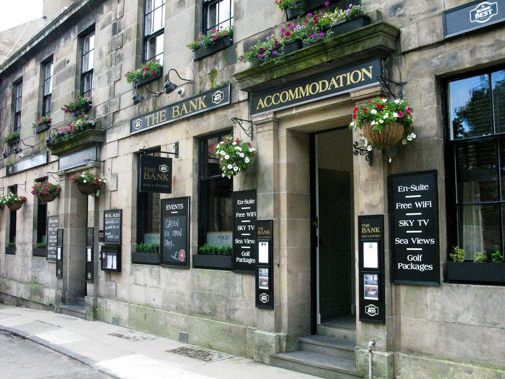 Vista Exterior The Bank
