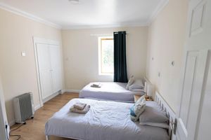 Alquiler Vacacional - Stunning quiet location with views across the Moray Firth home to dolphins.