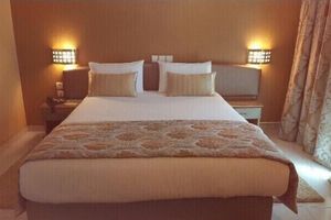 Alojamiento - Hôtel Rania Belmadina