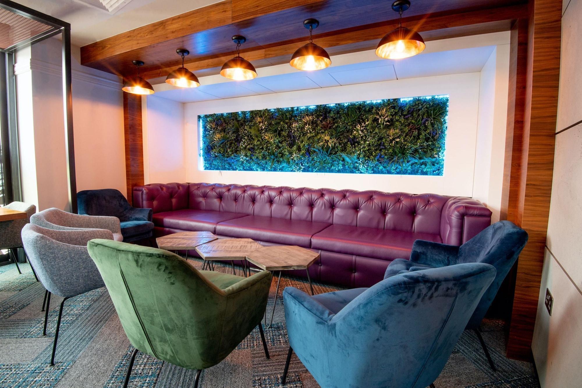 Bar/Salón Roomzzz London Stratford