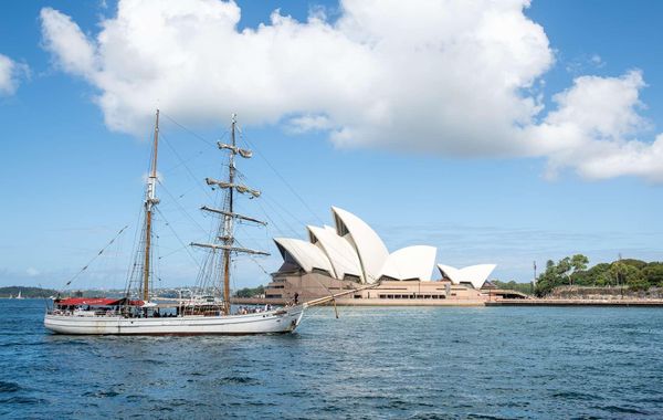 YEHS Hotel Sydney Harbour Suites