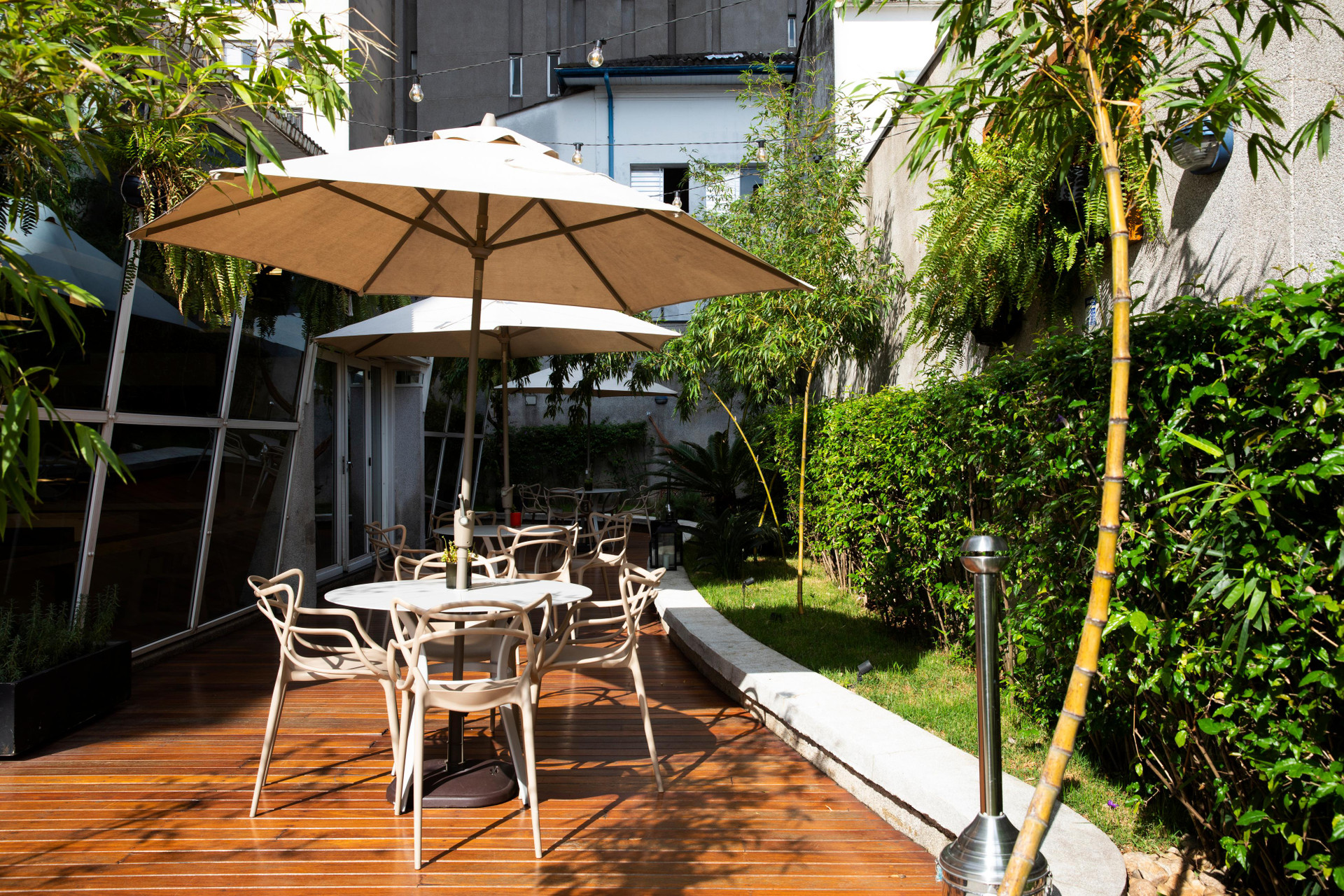 Vista Piscina Ibis Budget São Paulo Paraíso