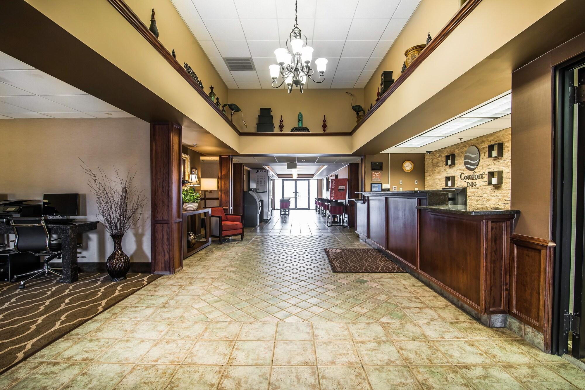 Vista Lobby Quality Inn & Suites Towanda