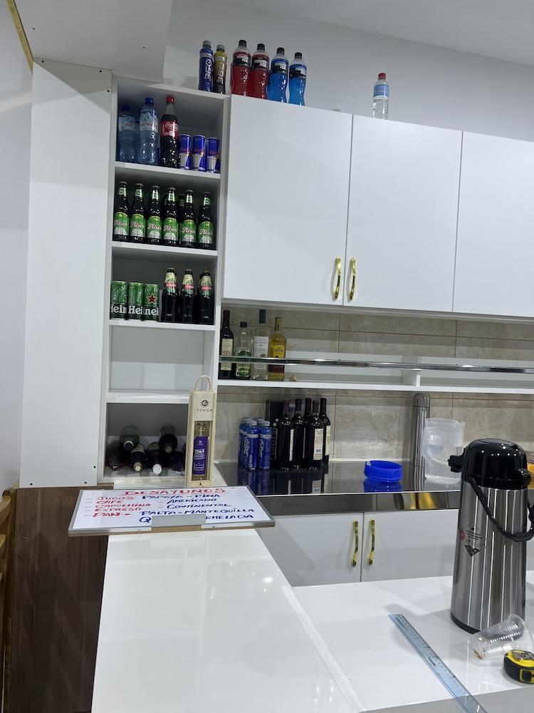 Bar/Salón HOTEL SAMANAHUAS