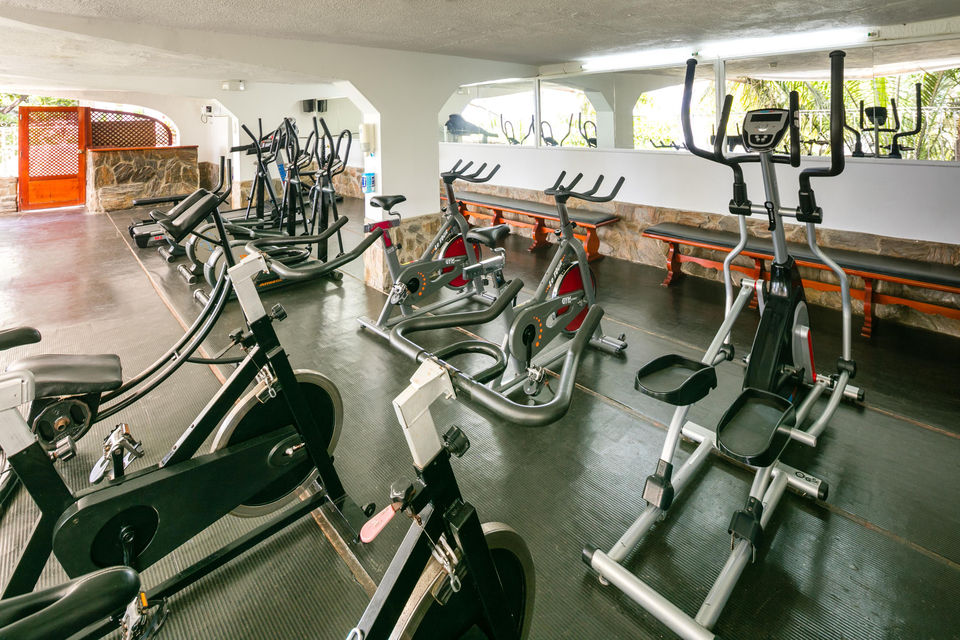 Gimnasio Decameron Galeón