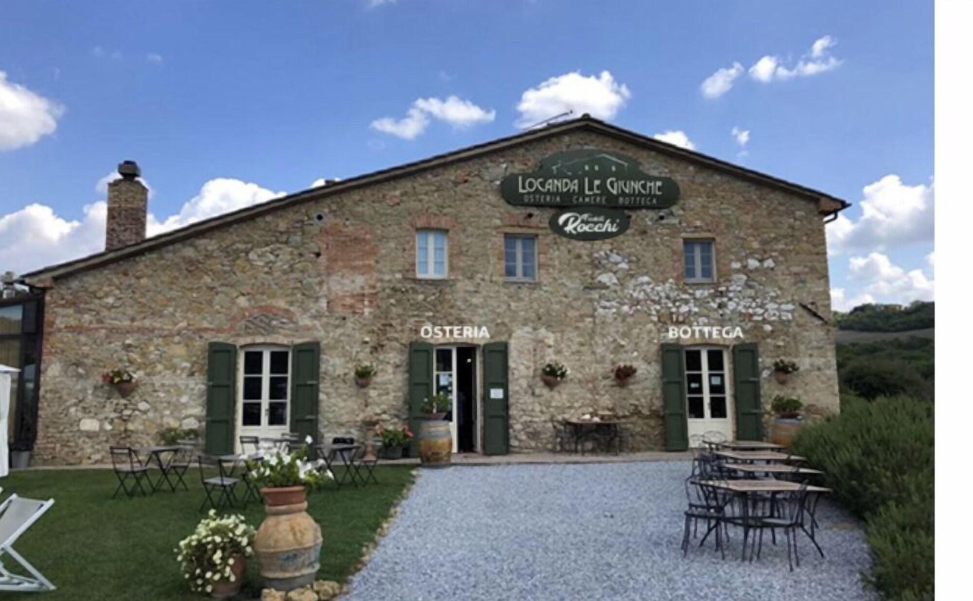 Varios Locanda le Giunche