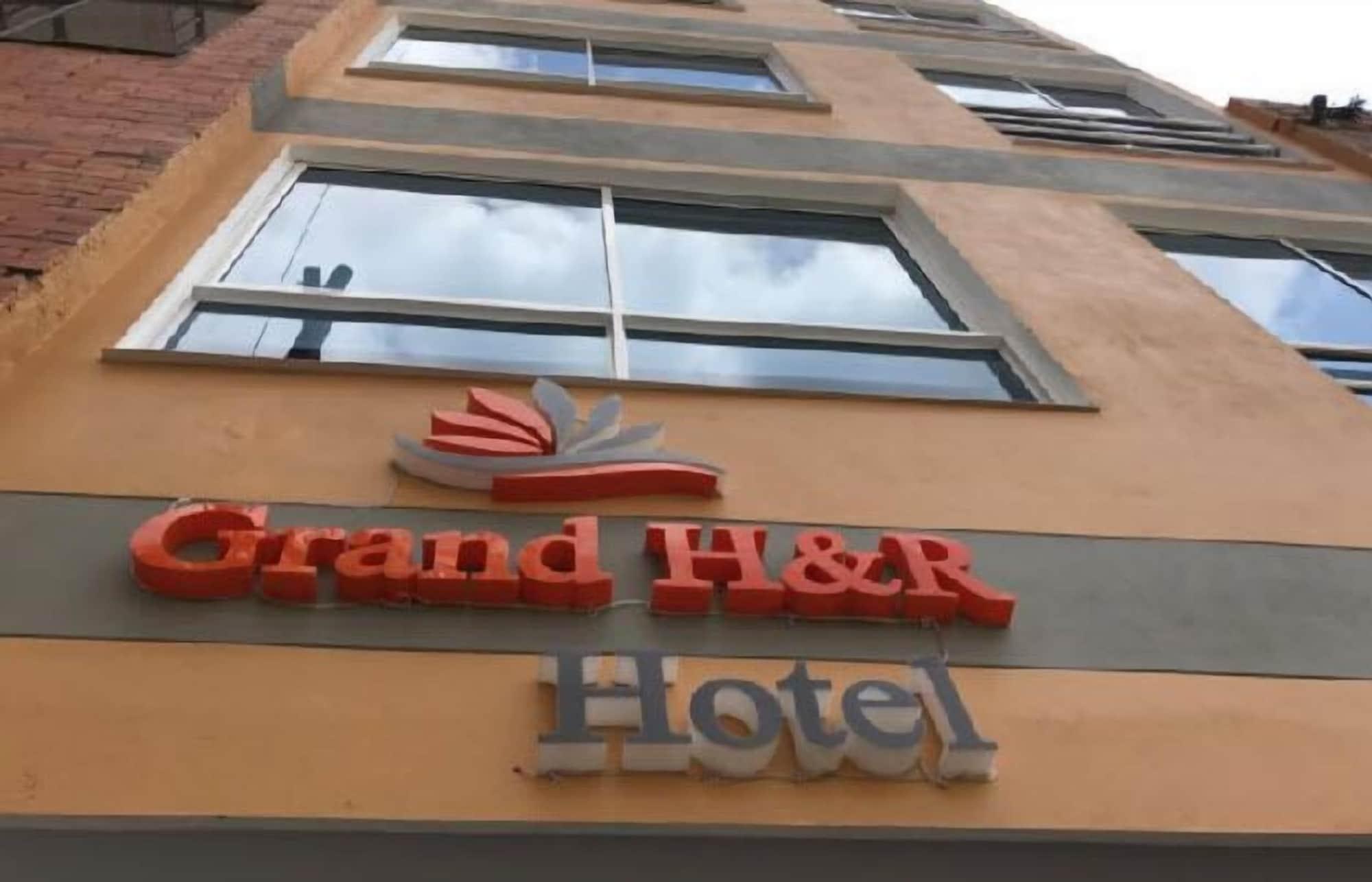 Vista Exterior Hotel Grand H&R