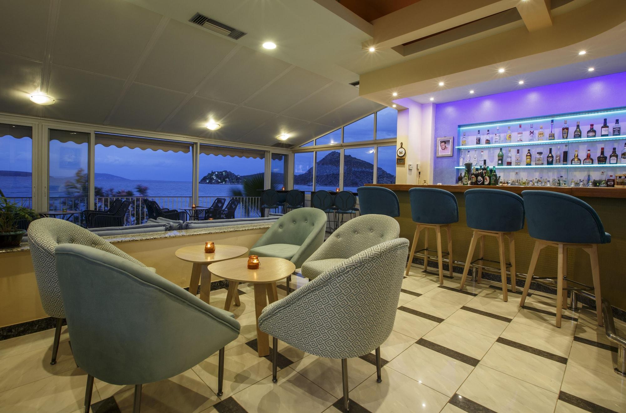 Bar/Salón Hotel Tolo