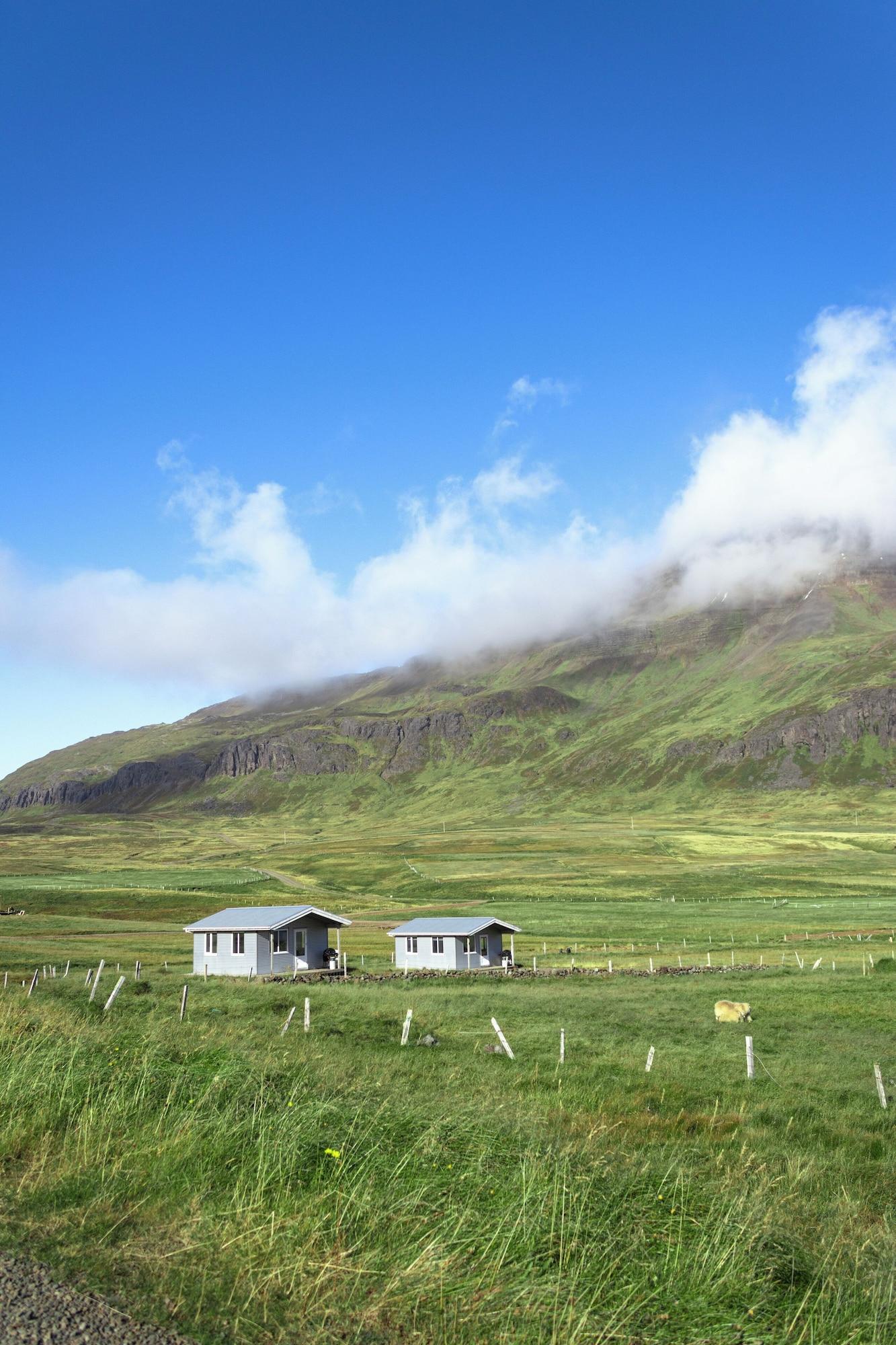Vista Exterior Urðartindur Guesthouse