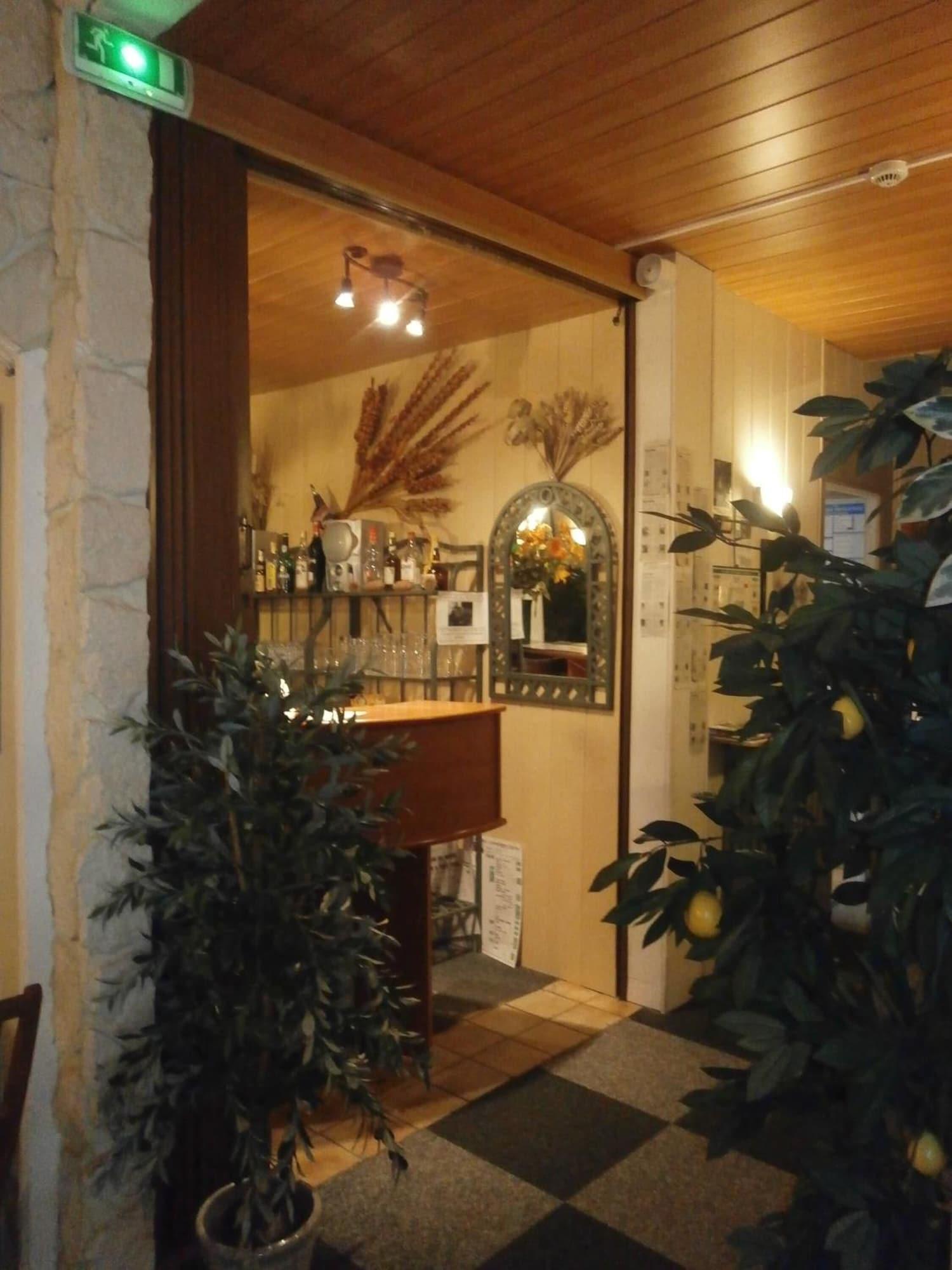Bar/Salón Hôtel Beauséjour
