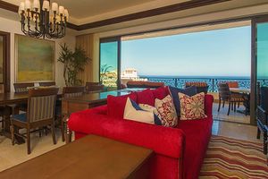 Alojamiento - Breath Taking Ocean Front Penthouse, in The Heart of Cabo San Lucas