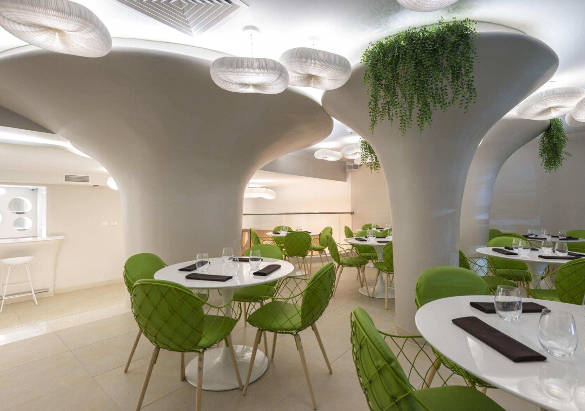 Restaurant 45 by Director