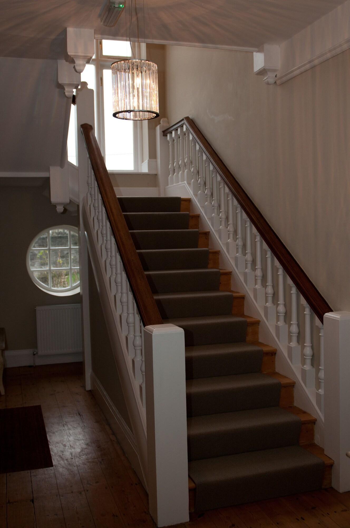 Vista Lobby Old Parsonage House